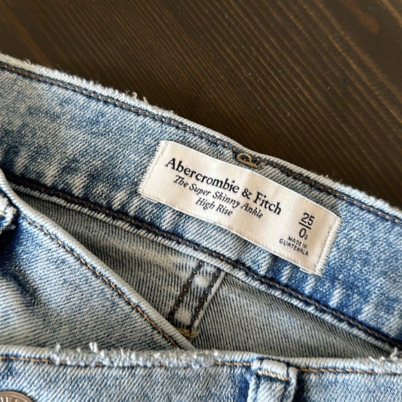 Abercrombie & Fitch Super Skinny Ankle High Rise Size: 25 (0) - Picture 3 of 5
